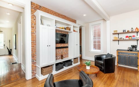 Separate kitchen sitting area