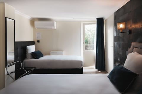 Comfort Triple Room | Desk, laptop workspace, free WiFi