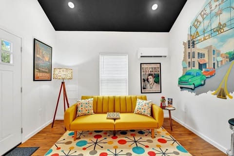 living room / twin futon