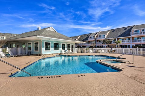 Emerald Isle Vacation Rental | 1BR | 1.5BA | 2 Steps Required | 700 Sq Ft