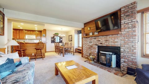 A pellet stove fireplace is available for guest use