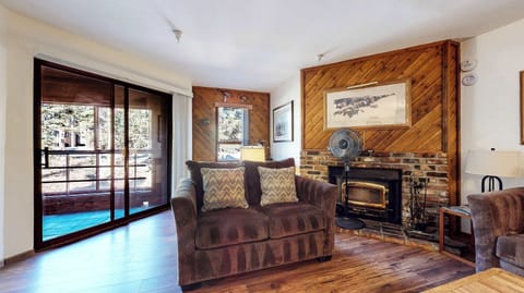 Newly remodeled living room w/ fireplace and flat screen TV