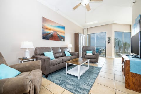 Phoenix East 102, Orange Beach, Alabama, beach front, 1 bedroom condominium on the 1st floor