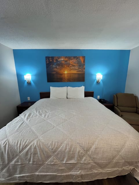 Deluxe Room | Desk, free WiFi, bed sheets