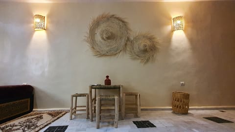 Family Room | WiFi (free)