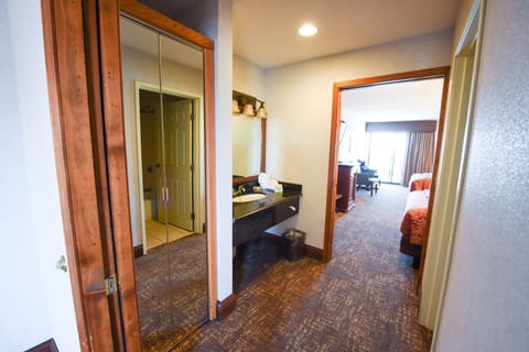 Desk, soundproofing, iron/ironing board, cribs/infant beds