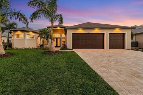 Welcome to Luxury Living at Villa Coastal Cabana! Prepare for relaxation and adventure in every corner!