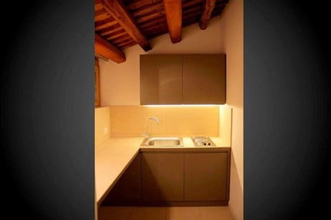 Classic House, 2 Bedrooms | Private kitchen