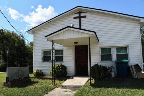 Charming Church Studio with ground level parking