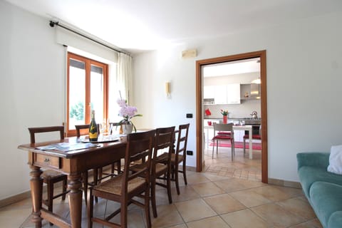 Apartment, Mountain View | Living area | 32-inch TV with cable channels