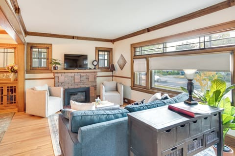 Minneapolis Vacation Rental | 3BR | 2BA | 1,290 Sq Ft | Stairs Required