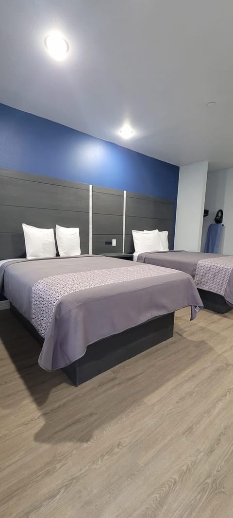 Double Room | Desk, free WiFi