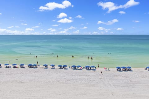 Beachfront Views!