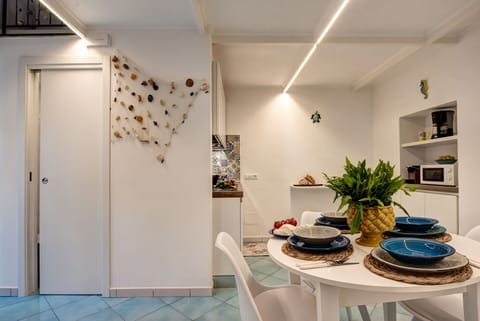 Autumn, Dining Room, Spring, Summer, Winter