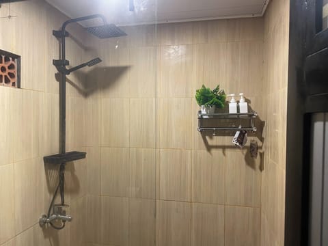 Standard Double Room, Mountain View | Bathroom | Shower, rainfall showerhead, free toiletries, hair dryer