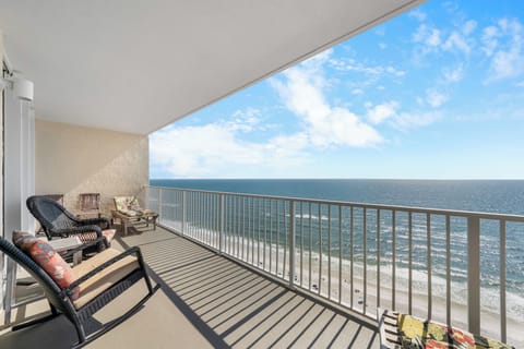 Comfort Condo, Beach View, Beachfront | Balcony