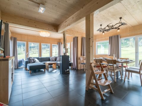 Chalet | Dining