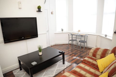 Apartment | Living area | TV