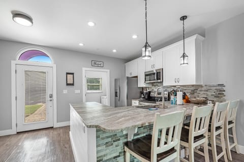 House, Multiple Beds (Purple Paradise) | Private kitchen | Oven, toaster