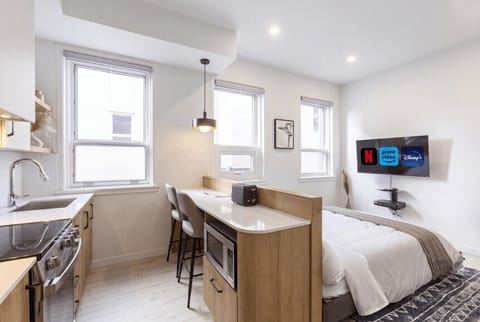 Loft lumineux avec TV intelligente
