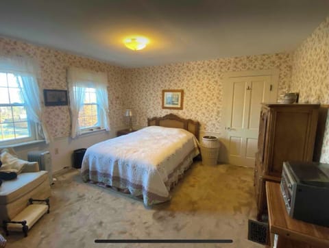 Another look at the master bedroom.