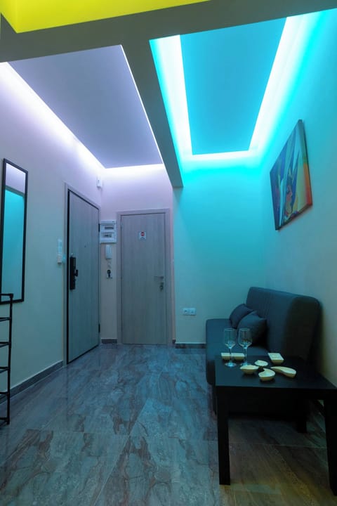 Apartment, 1 Bedroom, Balcony, Garden View | Living area