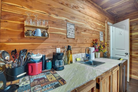 Apartment (0 Bedroom) | Interior