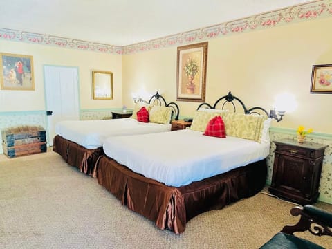 Deluxe Two Queen Beds | Individually decorated, individually furnished, iron/ironing board