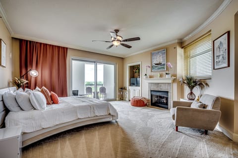 Welcome to The Marina 4-604A!