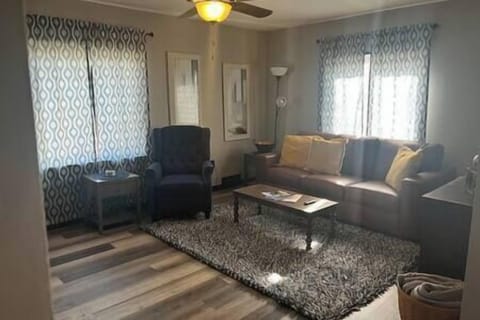 B7165a8b 3a60 44c9 8be4 87f054176825