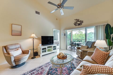 Naples Vacation Rental | 2BR | 2BA | Elevator Access | 1,000 Sq Ft