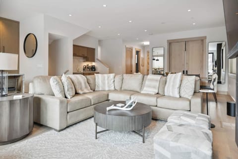 1705950338824-1672-6