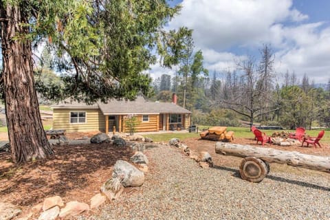 Exterior w/Picnic Table & Fire pit