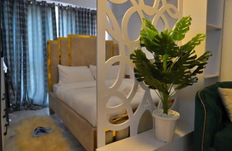 Classic Apartment | 1 bedroom, memory foam beds, iron/ironing board, free WiFi