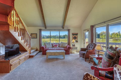 Living Room with Large Windows for Spectacular Mountain Views 