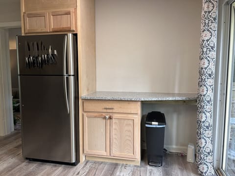 Fridge & counter space