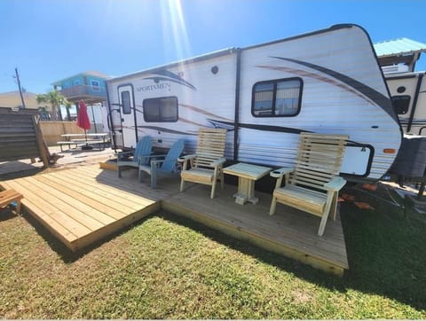 The Pearl is a 22' Sportsman, small but cute & cozy for your beach trip!