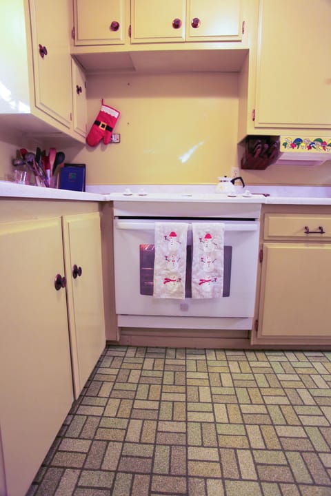 Glasstop stove and oven