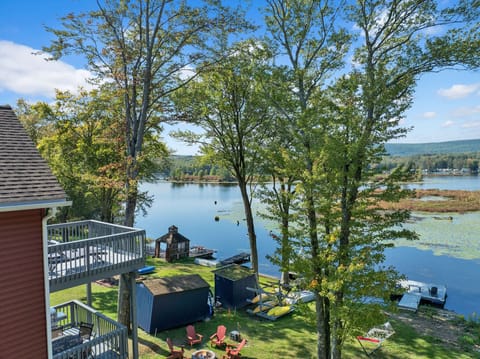 Welcome to your perfect lakefront getaway, where relaxation and scenic views begin the moment you arrive.
