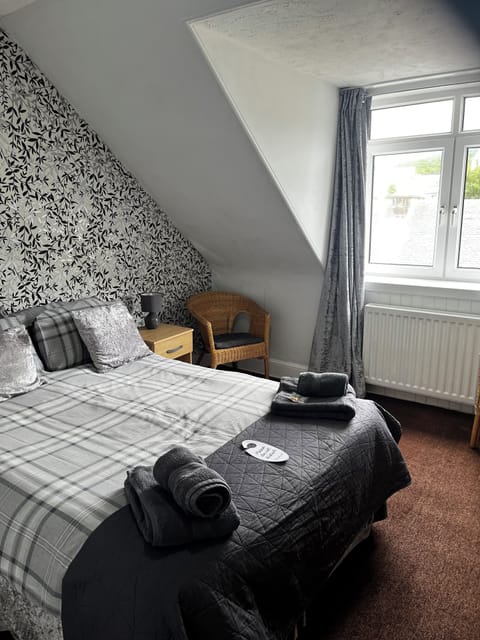 Classic Double Room | Iron/ironing board, free WiFi