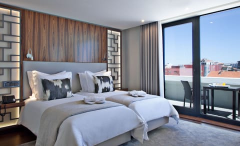 Minibar, in-room safe, desk, soundproofing