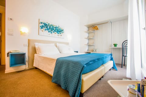 Deluxe Double or Twin Room, 1 Bedroom | Minibar, in-room safe, desk, free WiFi