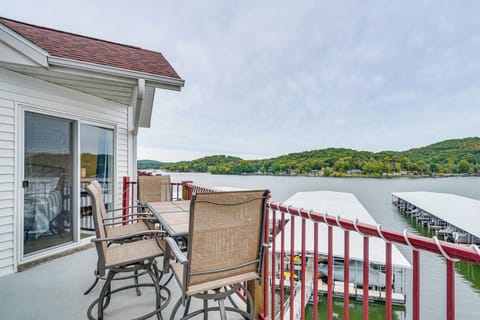 Camdenton Vacation Rental | 2BR | 2BA | 1,300 Sq Ft | Stairs Required