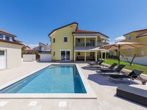 Swimming Pool, Residential Area, Home, Resort, Estate, Villa, Shade, Eco Hotel, Flagstone, Hotel
