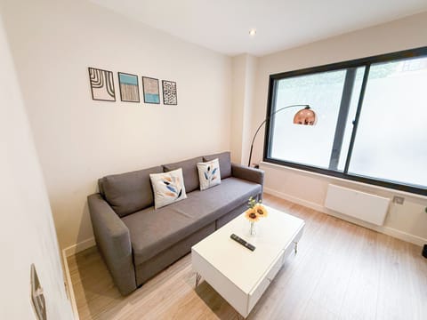London's 1-Bedroom Haven near The Shard in Elephant & Castle