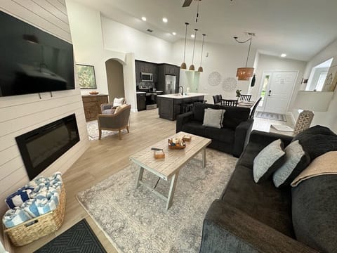 House, Multiple Beds, Pool Access, Pool View | Living area | Fireplace