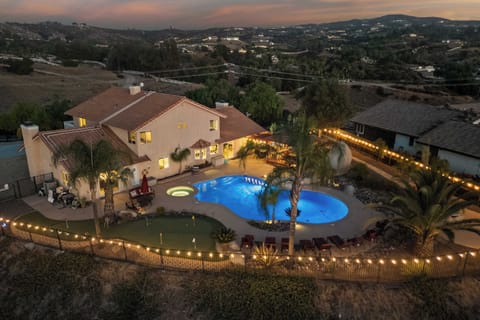 House (5 Bedrooms) | Front of property