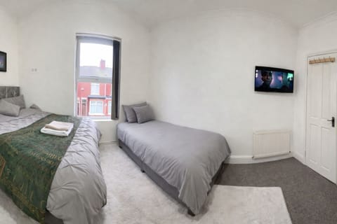 Master bedroom sleeps 3