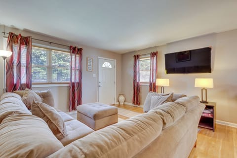 Portsmouth Vacation Rental | 3BR | 1BA | 1,100 Sq Ft | 5 Steps Required