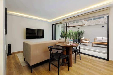 Welcome Wynwood House